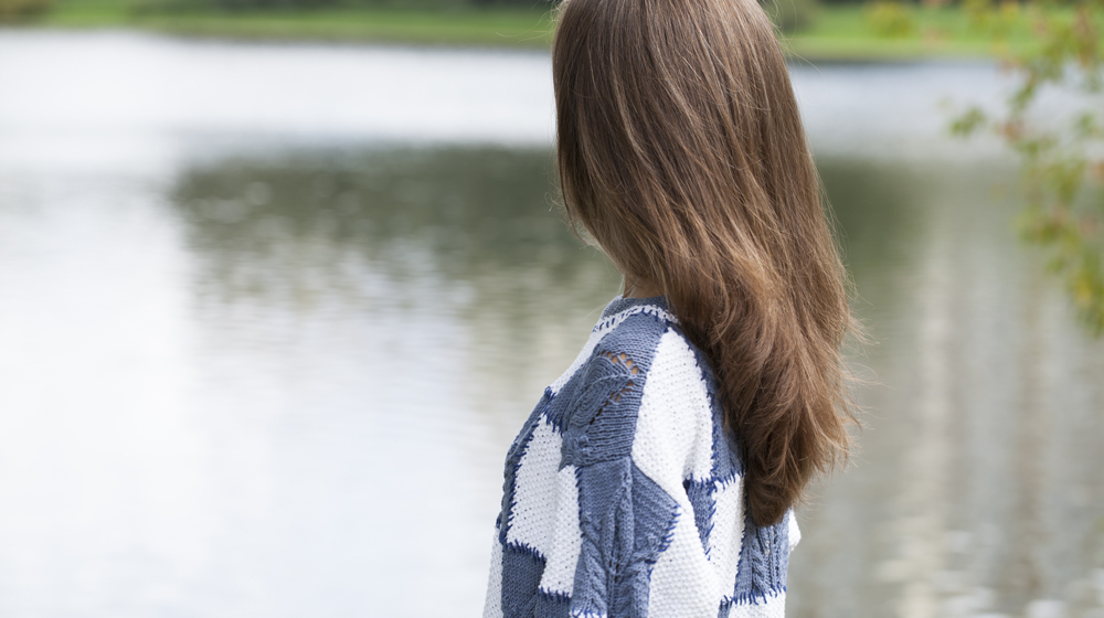 梅雨になると髪が広がる……この理由とヘアケア方法をcheck！